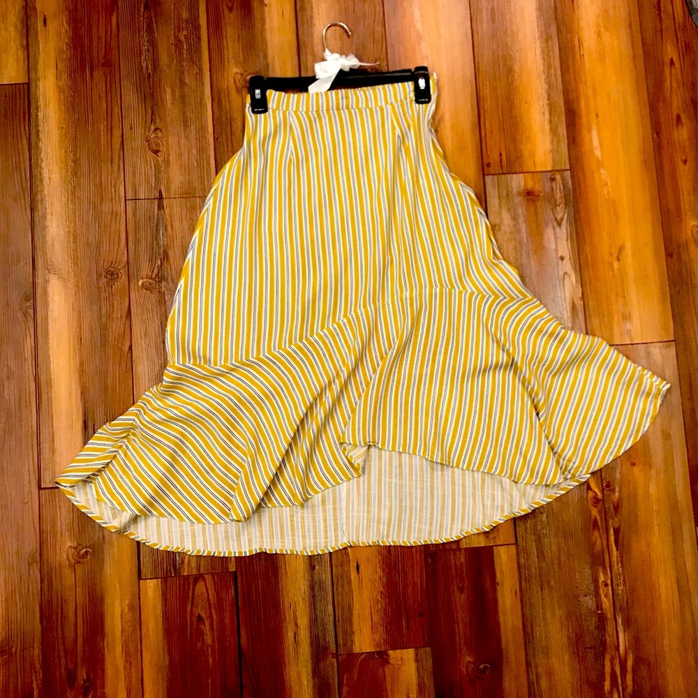 SWEEWË Flare Skirt